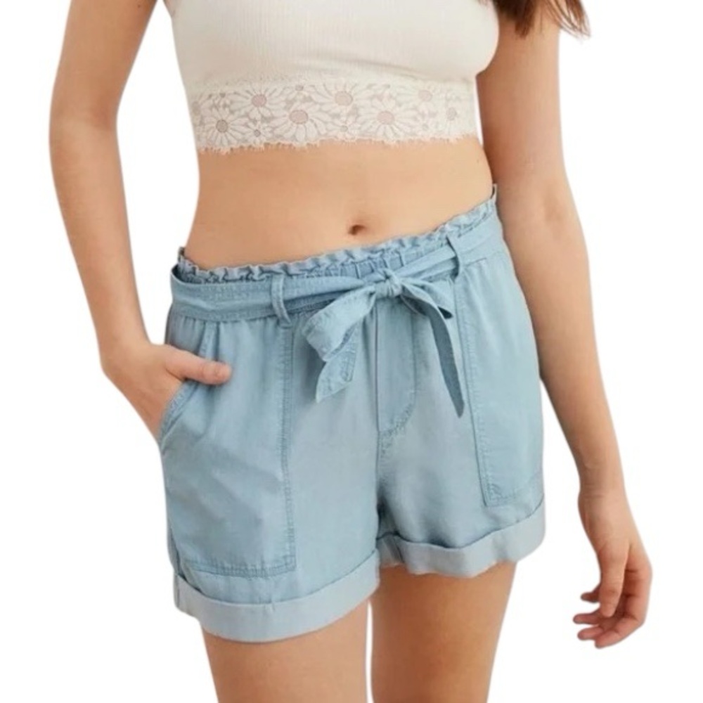 Aerie Chambray Blue Paper Bag Shorts Tied Cuffed — Size M